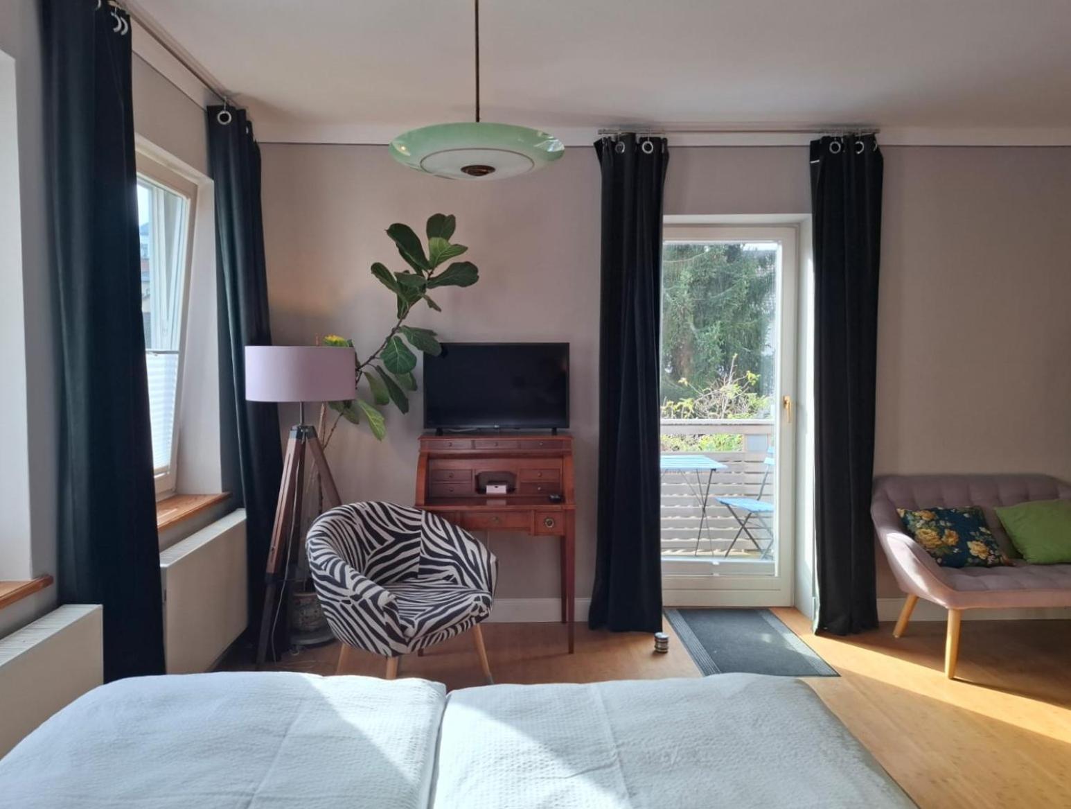 Apartment Leopold Mit Balkon Кобург Экстерьер фото